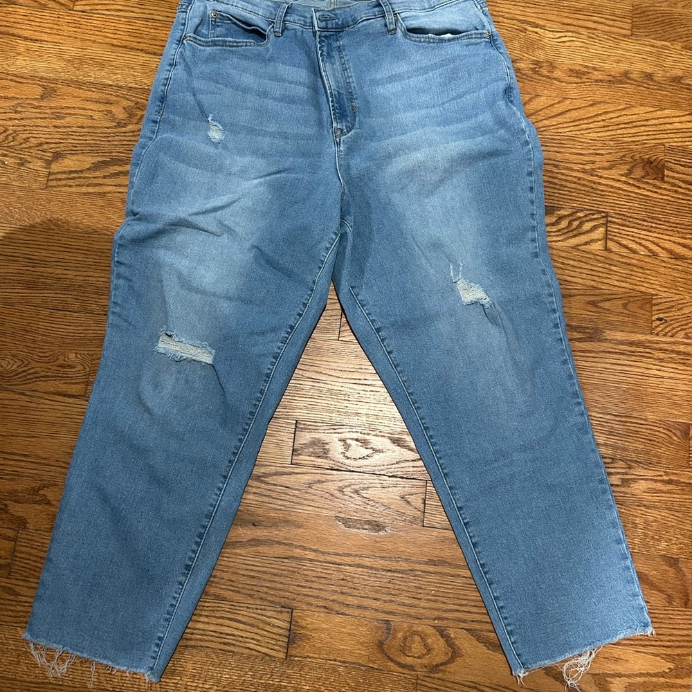 Nicole Miller Nomad Light Blue Cropped Distressed Jeans